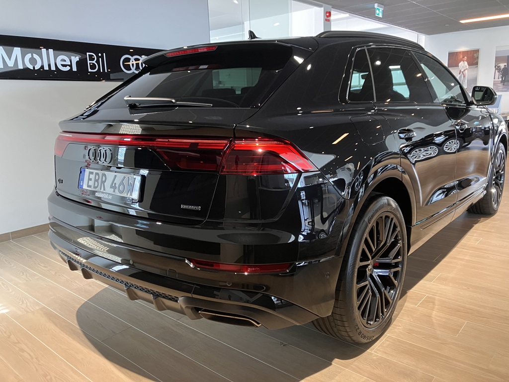 Audi Q8 EBR46W