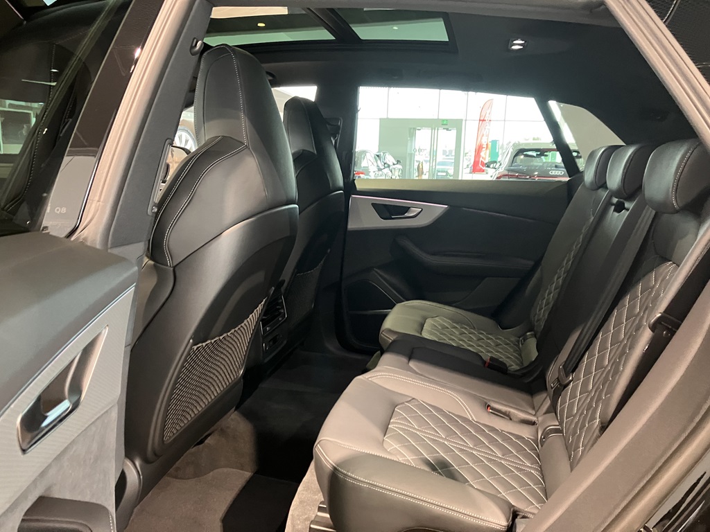 Audi Q8 EBR46W