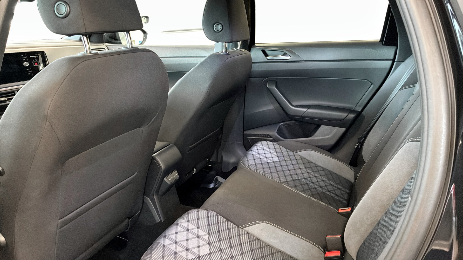 Volkswagen Taigo EDC98P