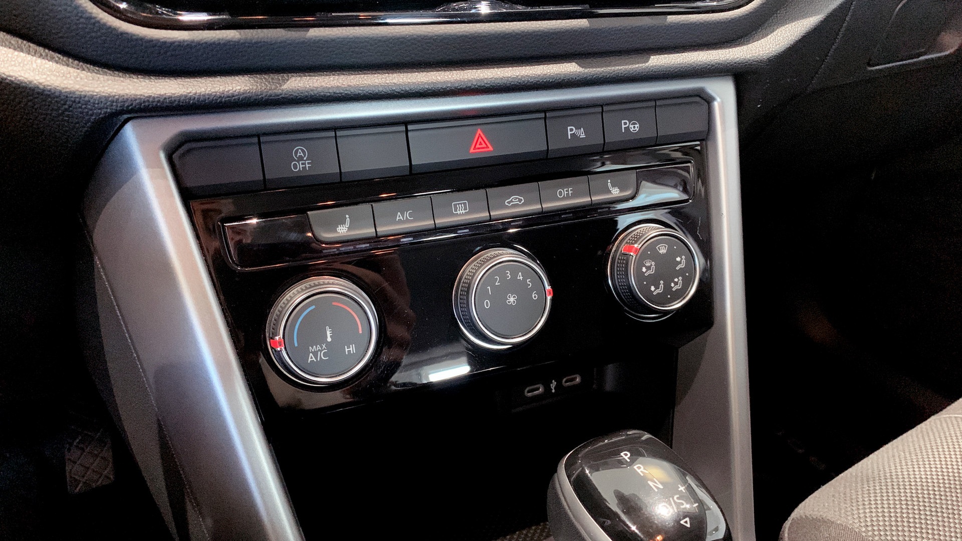 Volkswagen T-Roc EDE07N
