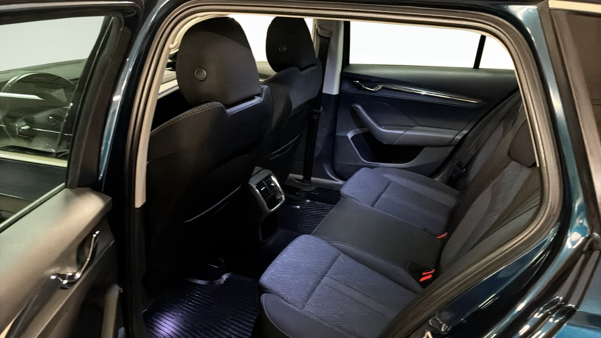 Skoda Octavia Combi EDP07K