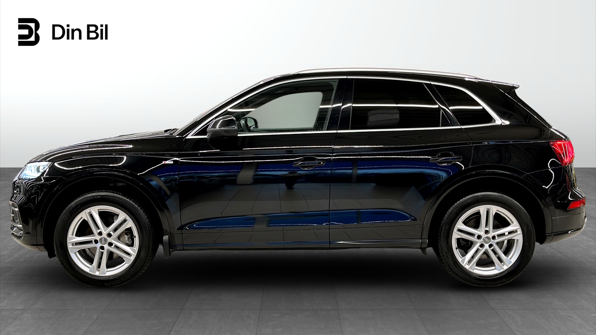Audi Q5 EDX75U