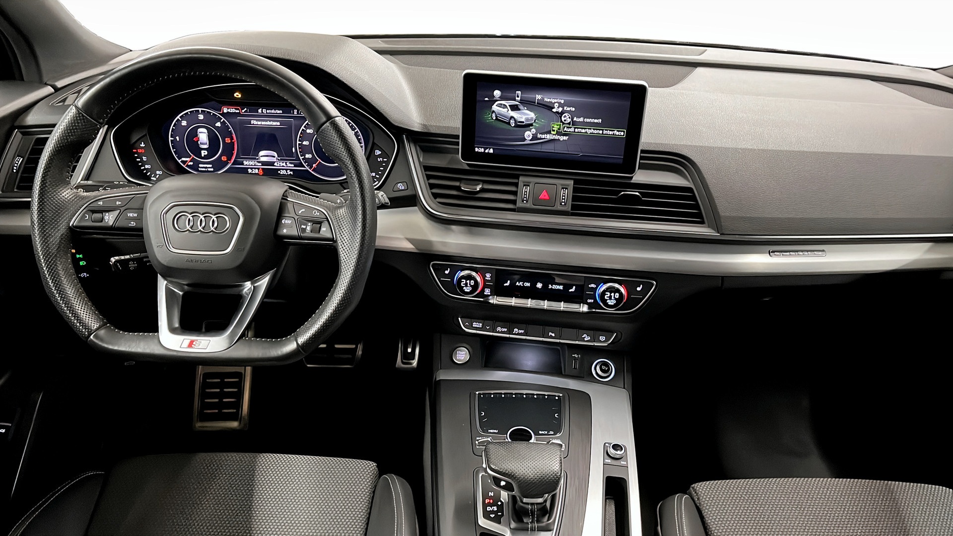Audi Q5 EDX75U