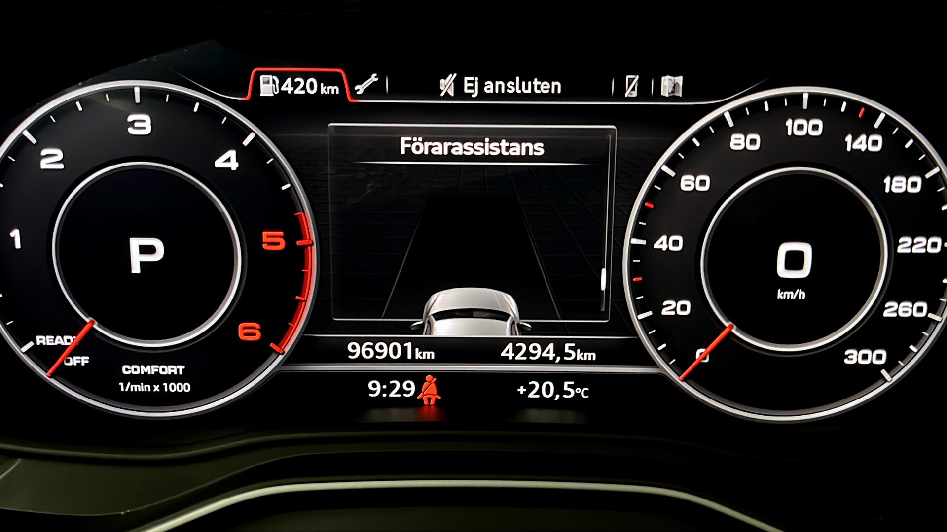 Audi Q5 EDX75U
