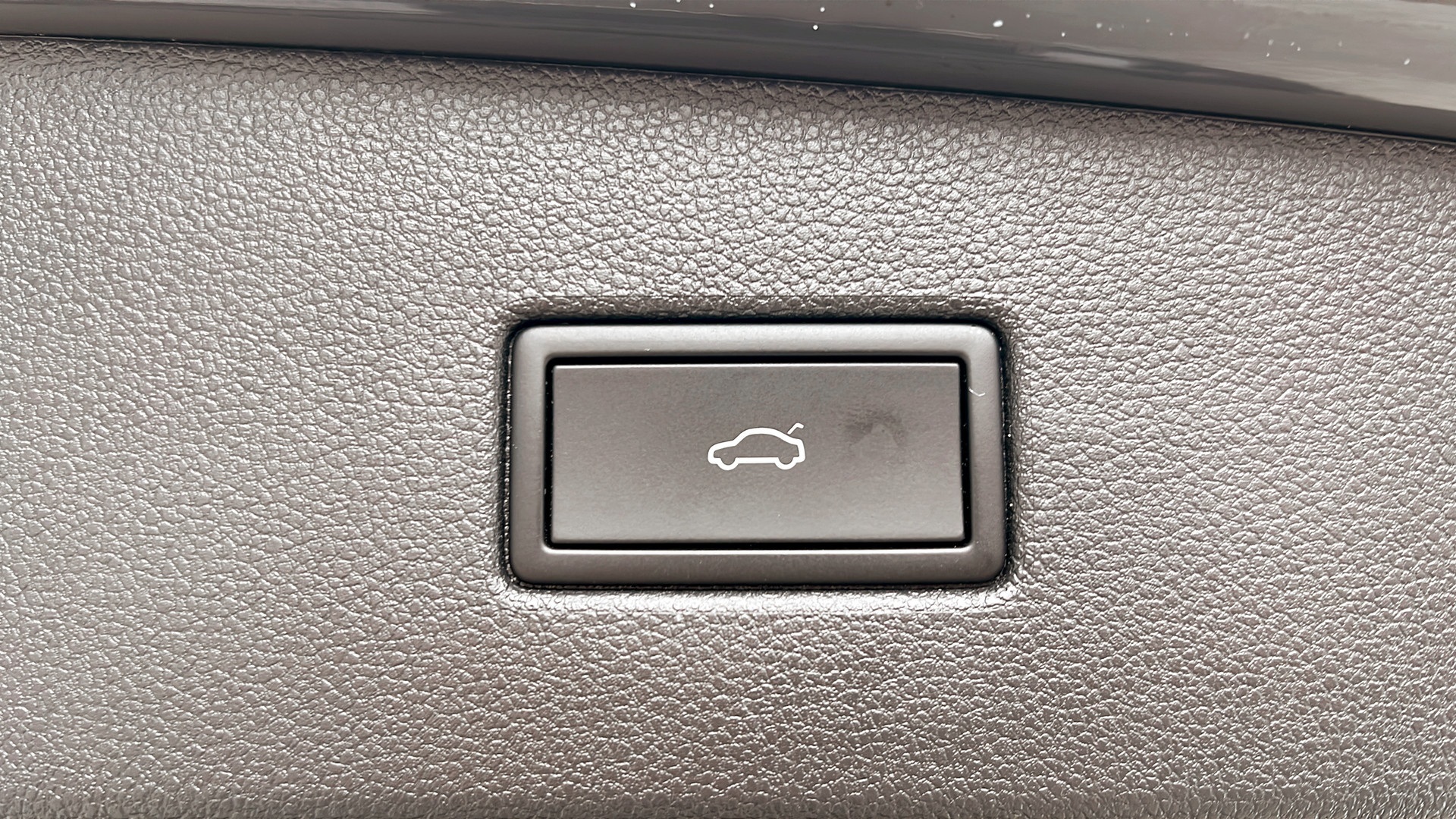 Volkswagen Tiguan EEF24W