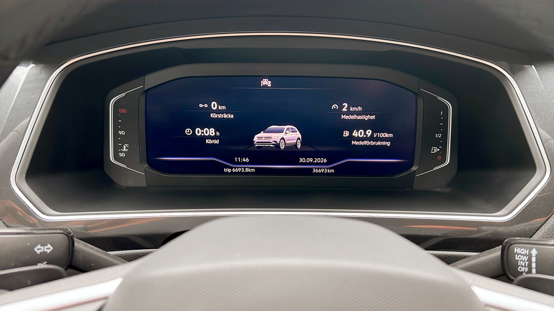 Volkswagen Tiguan EEF24W