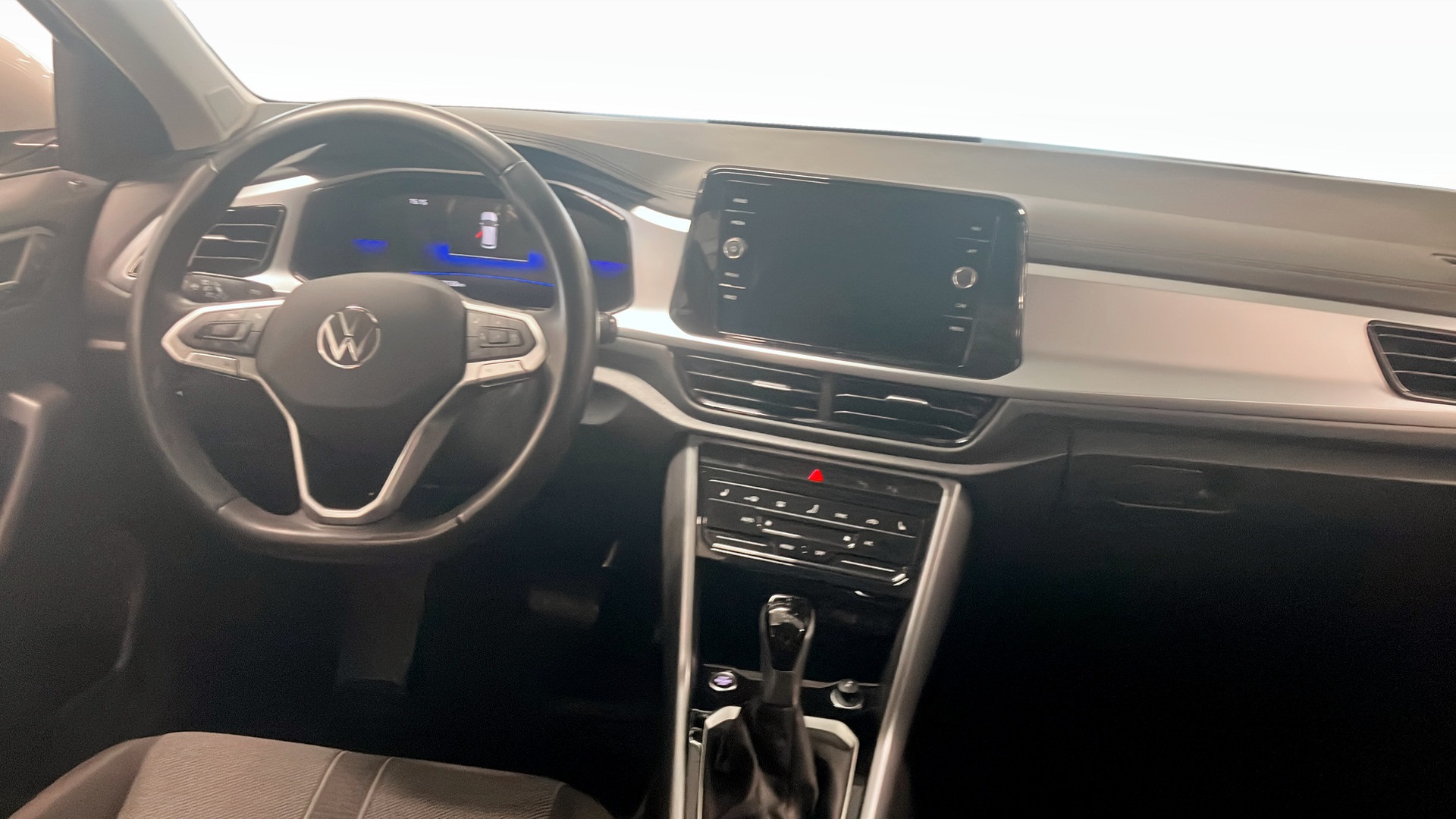 Volkswagen T-Roc EEH61T