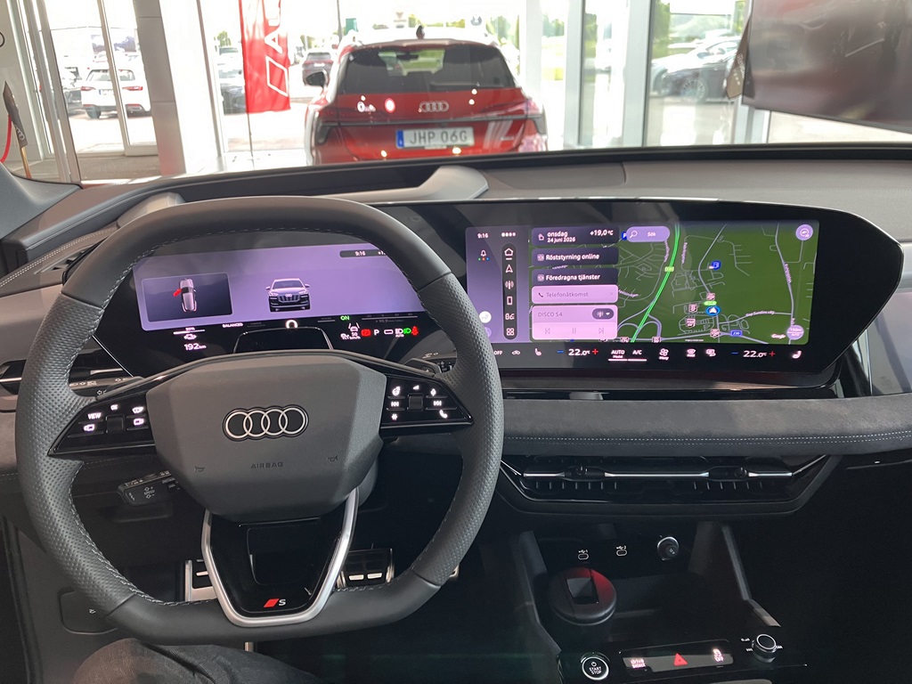 Audi Q6 e-tron EEK47M