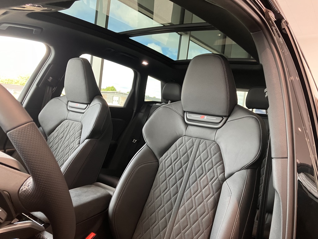 Audi Q6 e-tron EEK47M