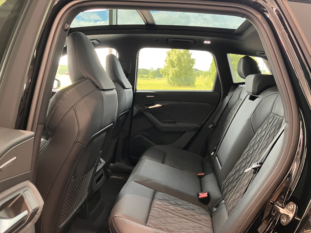 Audi Q6 e-tron EEK47M