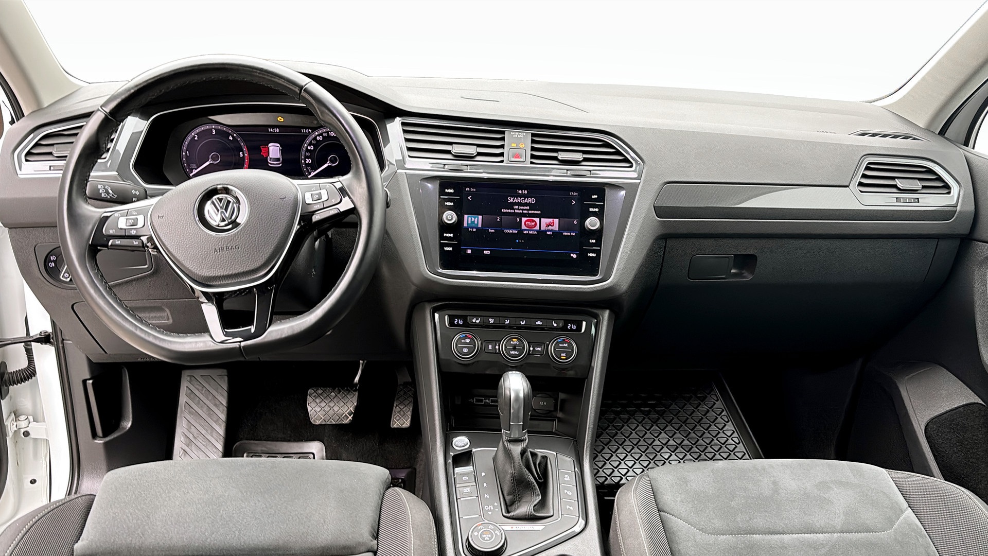 Volkswagen Tiguan EEK489