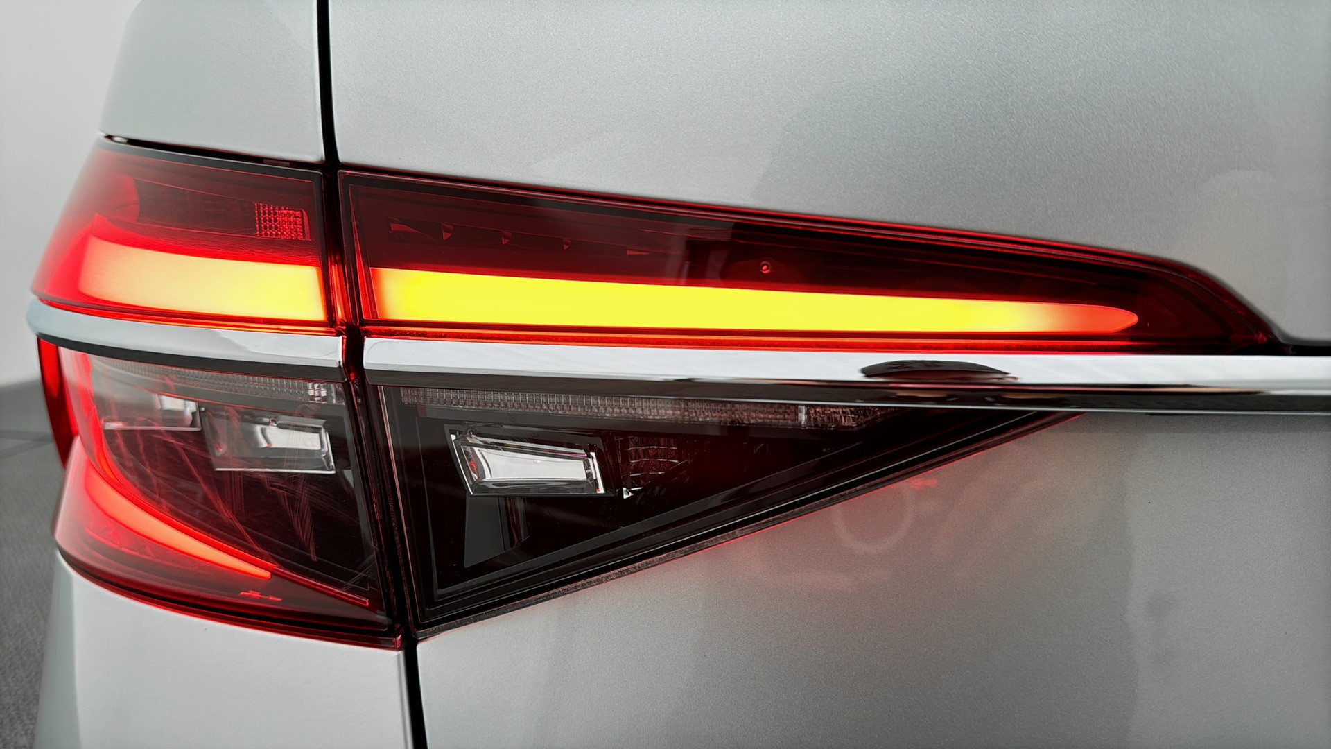 Skoda Superb Combi EEL07K