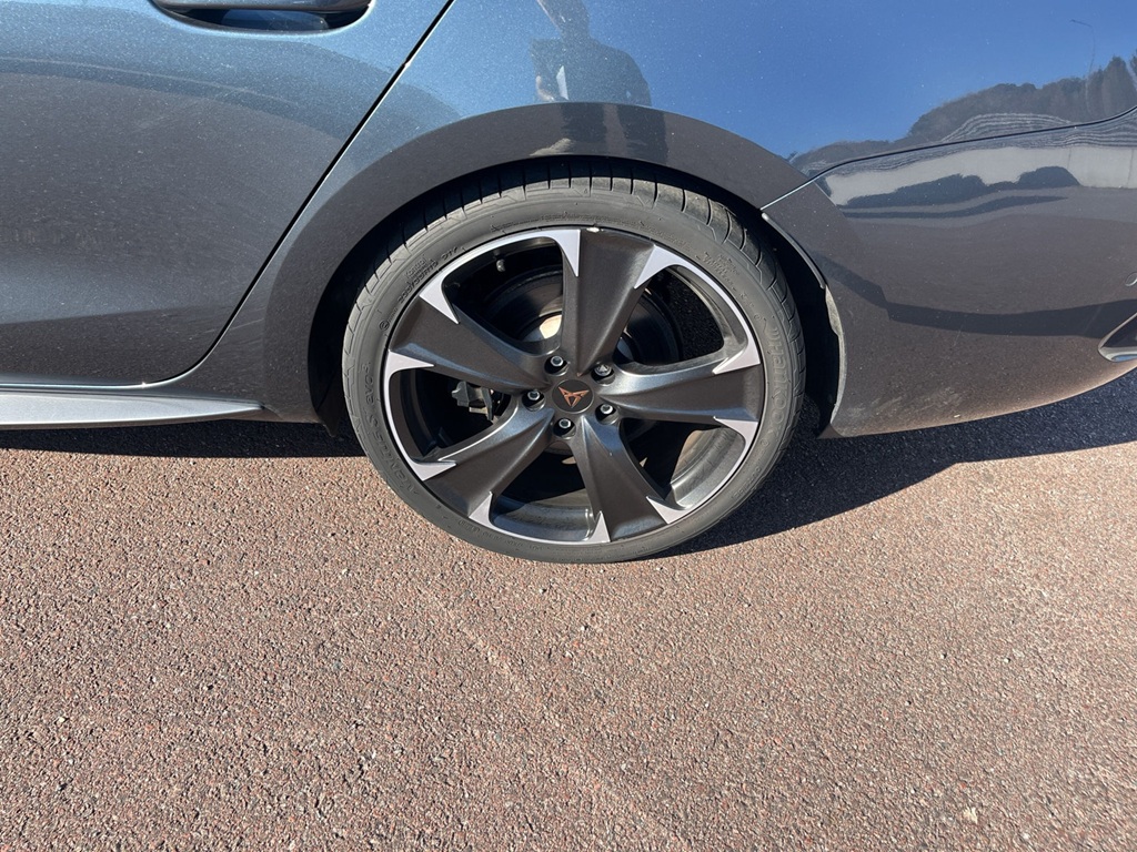 CUPRA Leon Sportstourer EET08C