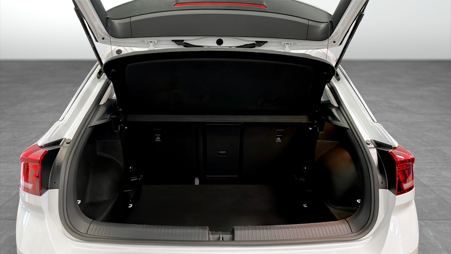 Volkswagen T-Roc EEU08B