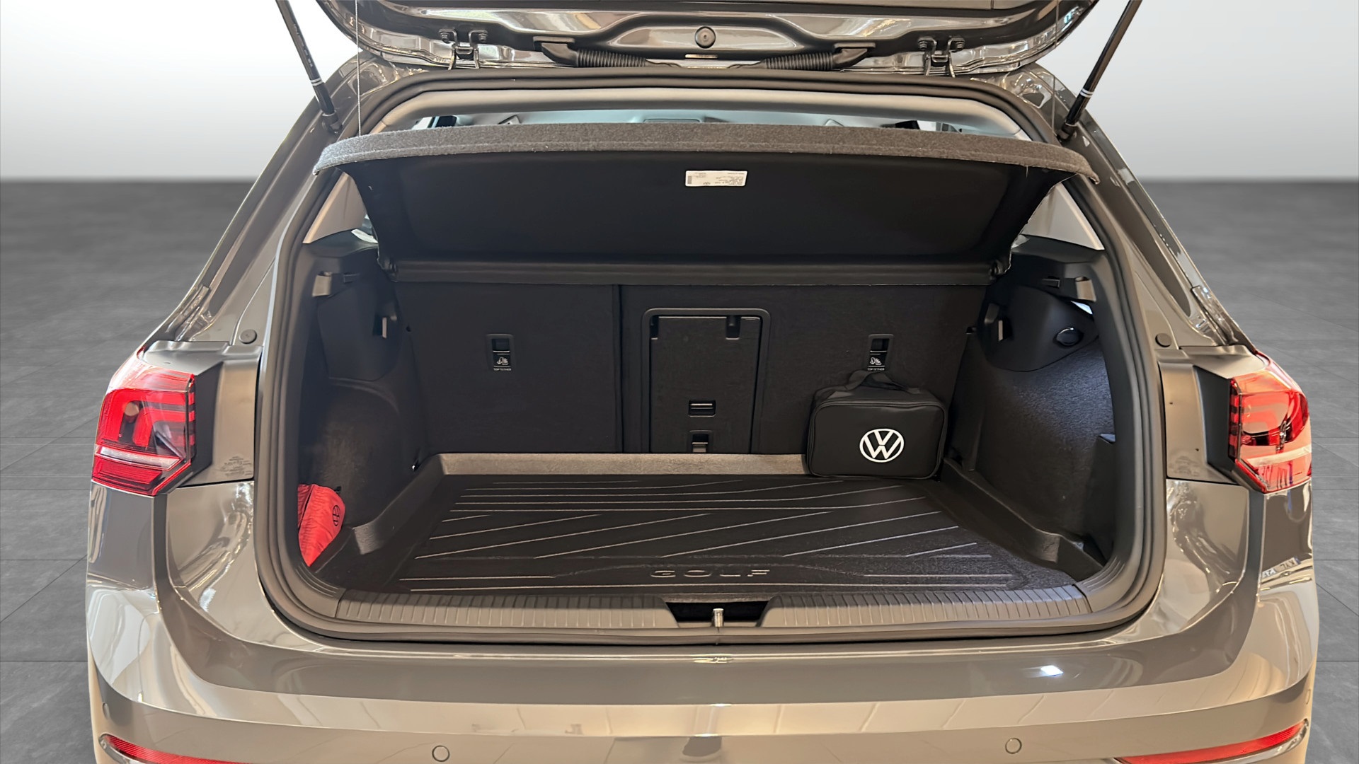 Volkswagen Golf EFP12W