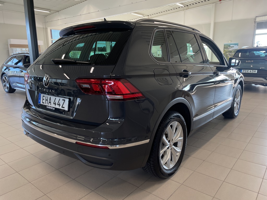 Volkswagen Tiguan EHA44Z