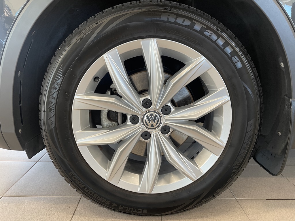 Volkswagen Tiguan EHA44Z