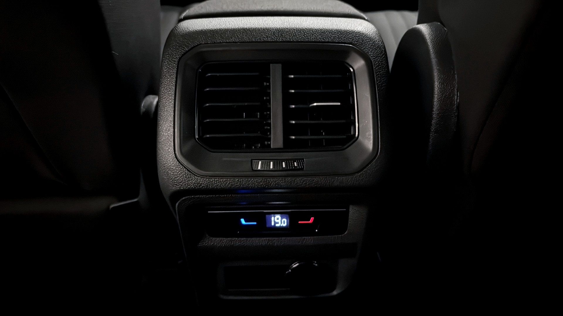 Volkswagen Tiguan Allspace EHE61K