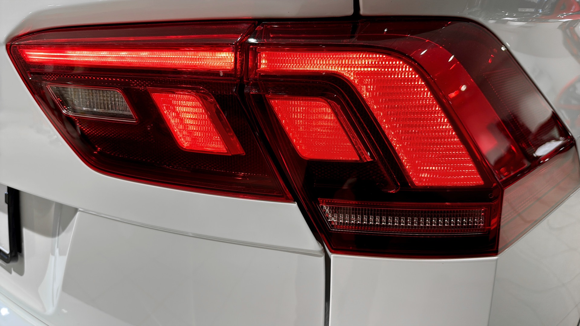 Volkswagen Tiguan Allspace EHE61K
