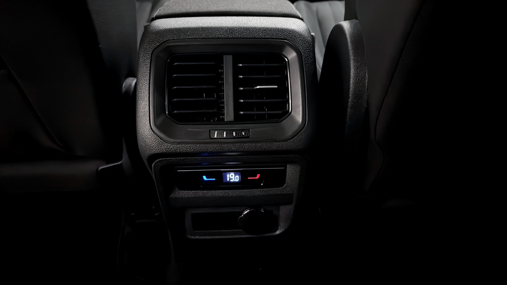 Volkswagen Tiguan Allspace EHE61K
