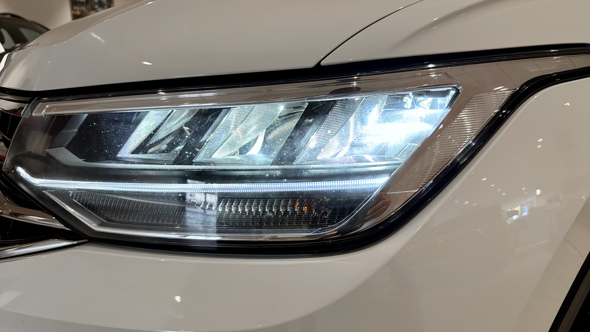 Volkswagen Tiguan Allspace EHE61K