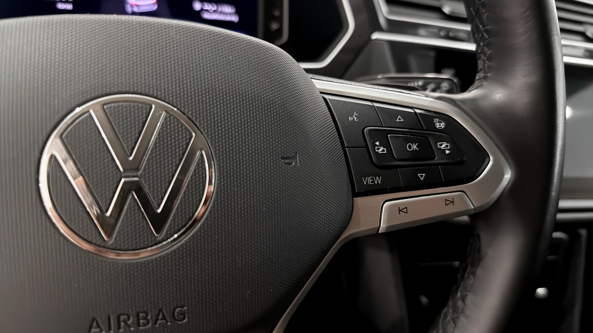 Volkswagen Tiguan Allspace EHE61K