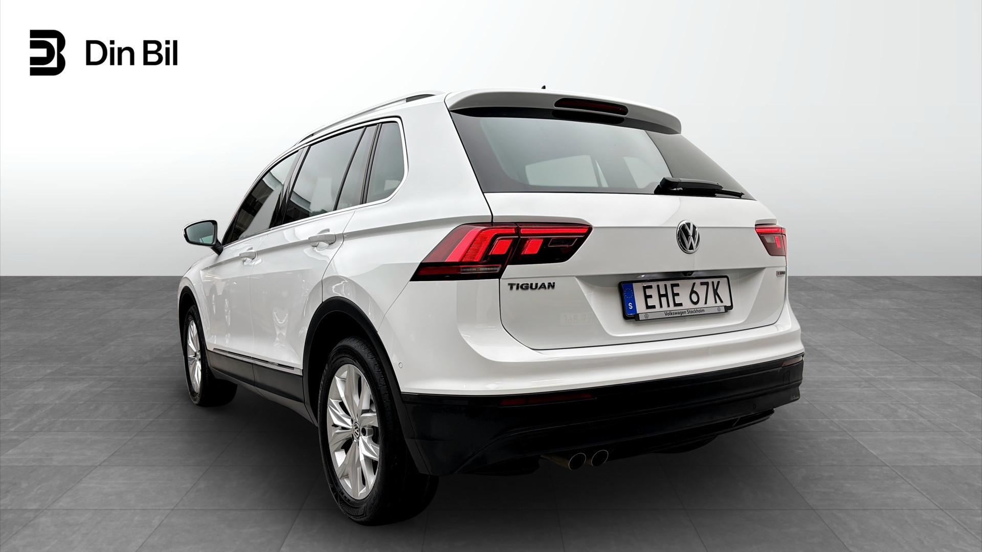 Volkswagen Tiguan EHE67K