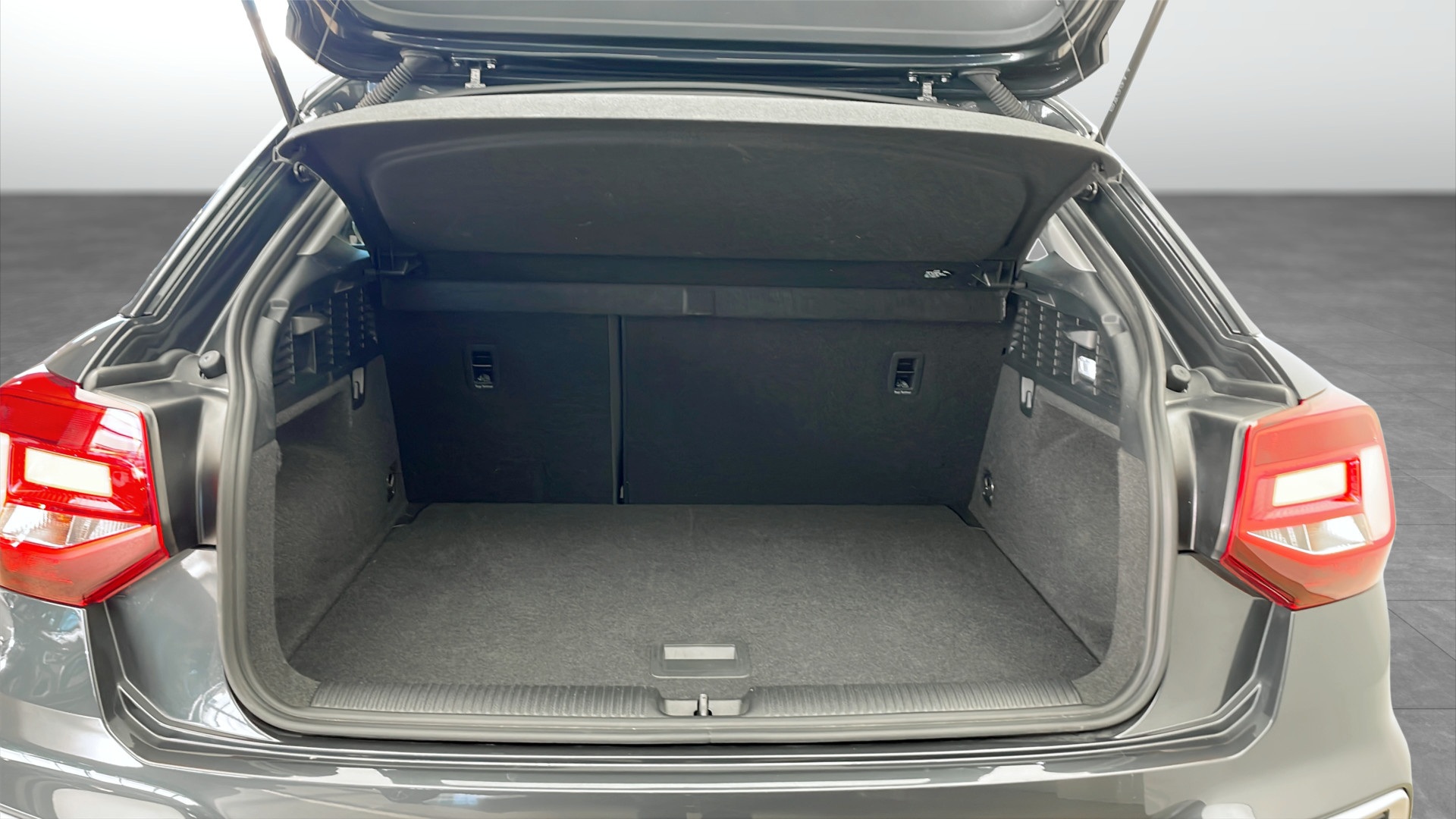 Audi Q2 EHJ04Z