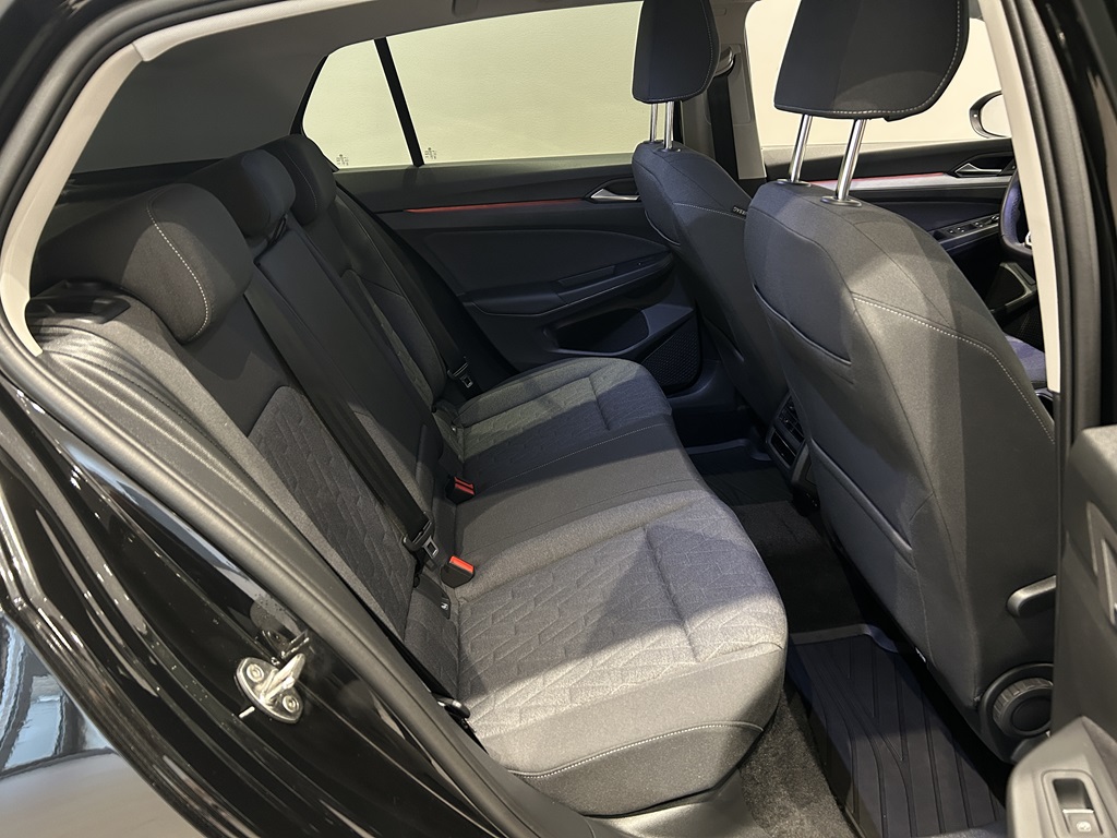 Volkswagen Golf EHJ09B