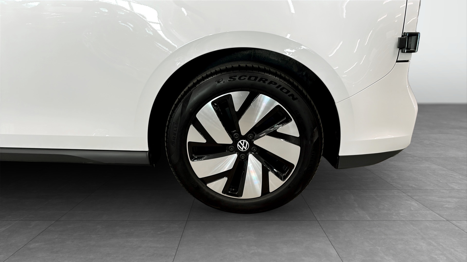 Volkswagen ID. Buzz Cargo EHJ46G