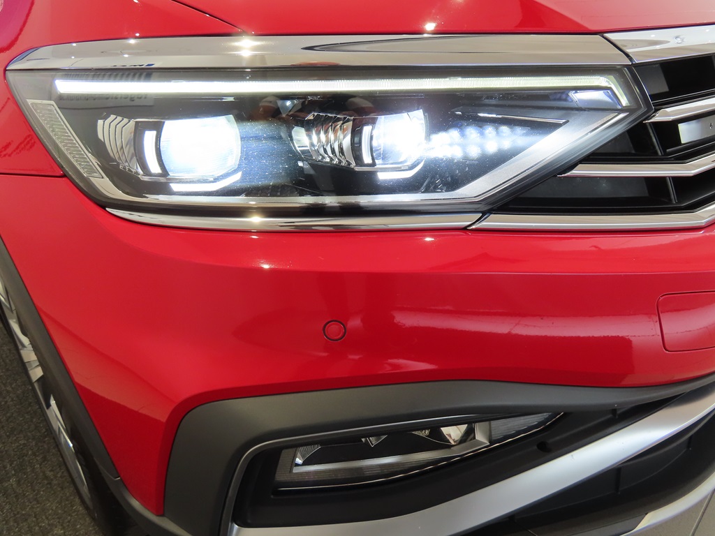 Volkswagen Passat EHJ75K