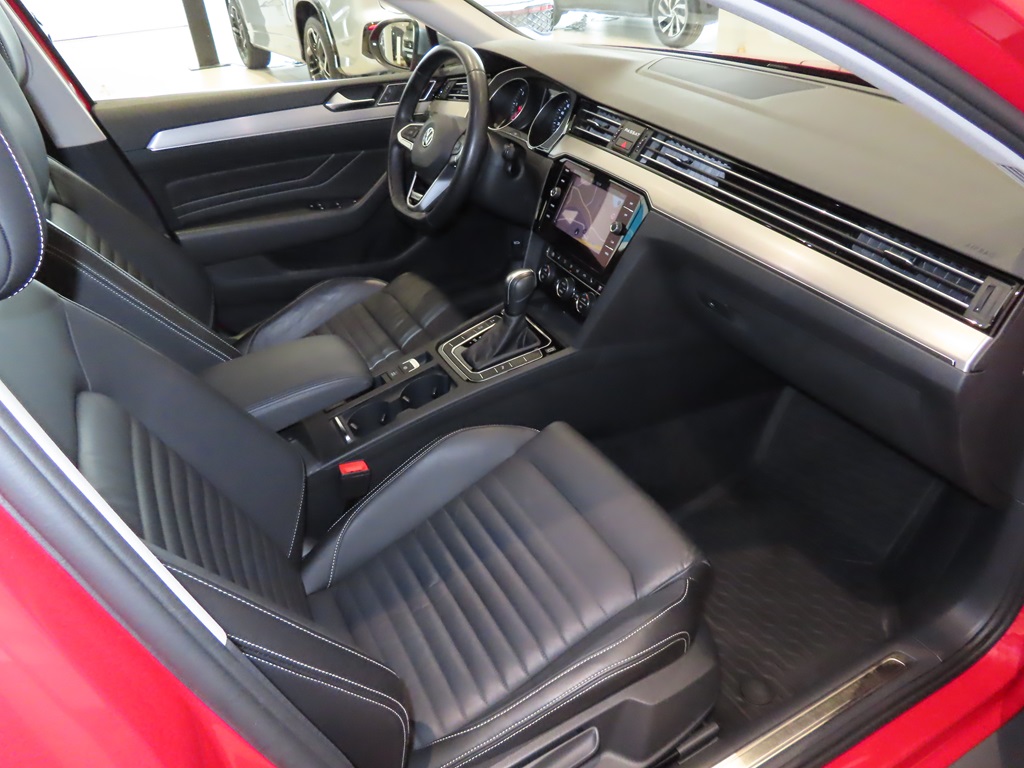 Volkswagen Passat EHJ75K