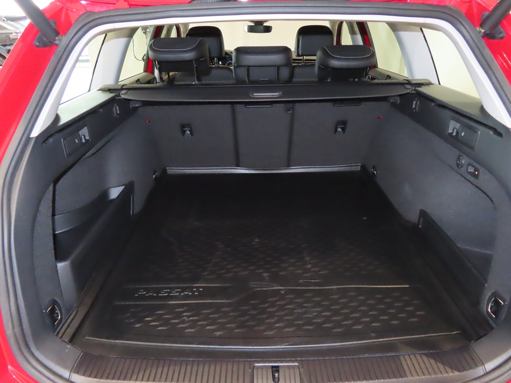 Volkswagen Passat EHJ75K