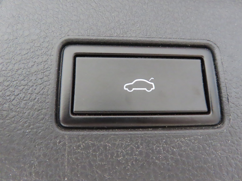 Volkswagen Passat EHJ75K