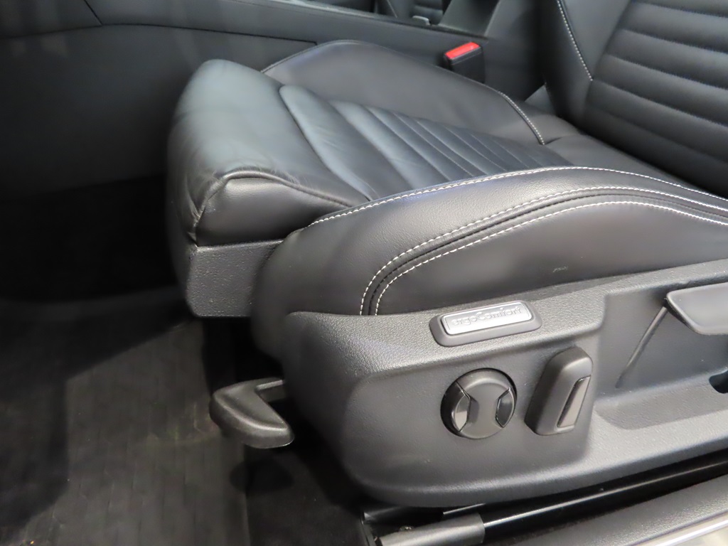 Volkswagen Passat EHJ75K