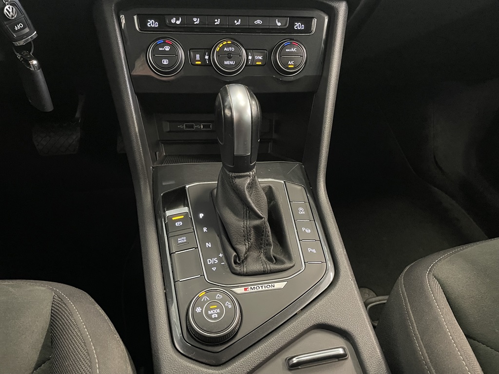 Volkswagen Tiguan EHP01M