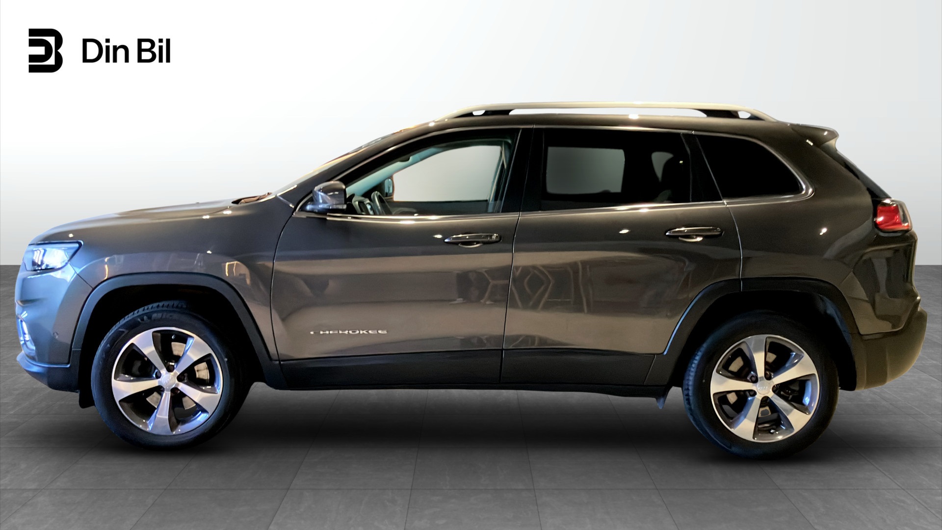 Jeep Cherokee EJD86T