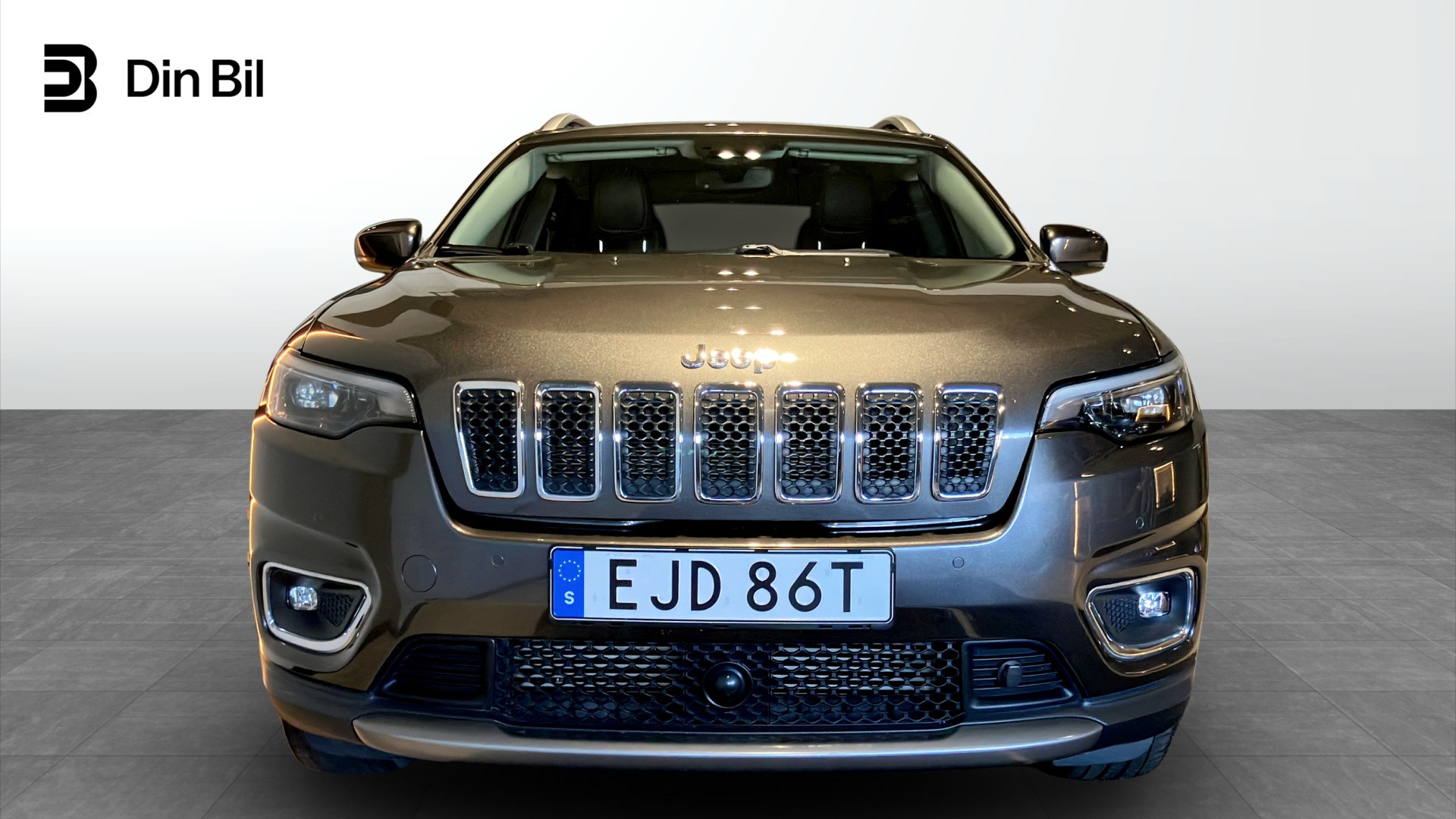 Jeep Cherokee EJD86T