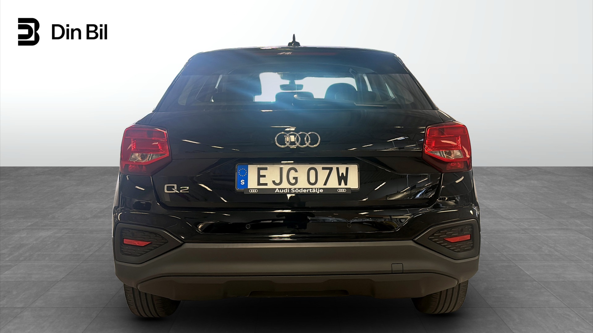 Audi Q2 EJG07W