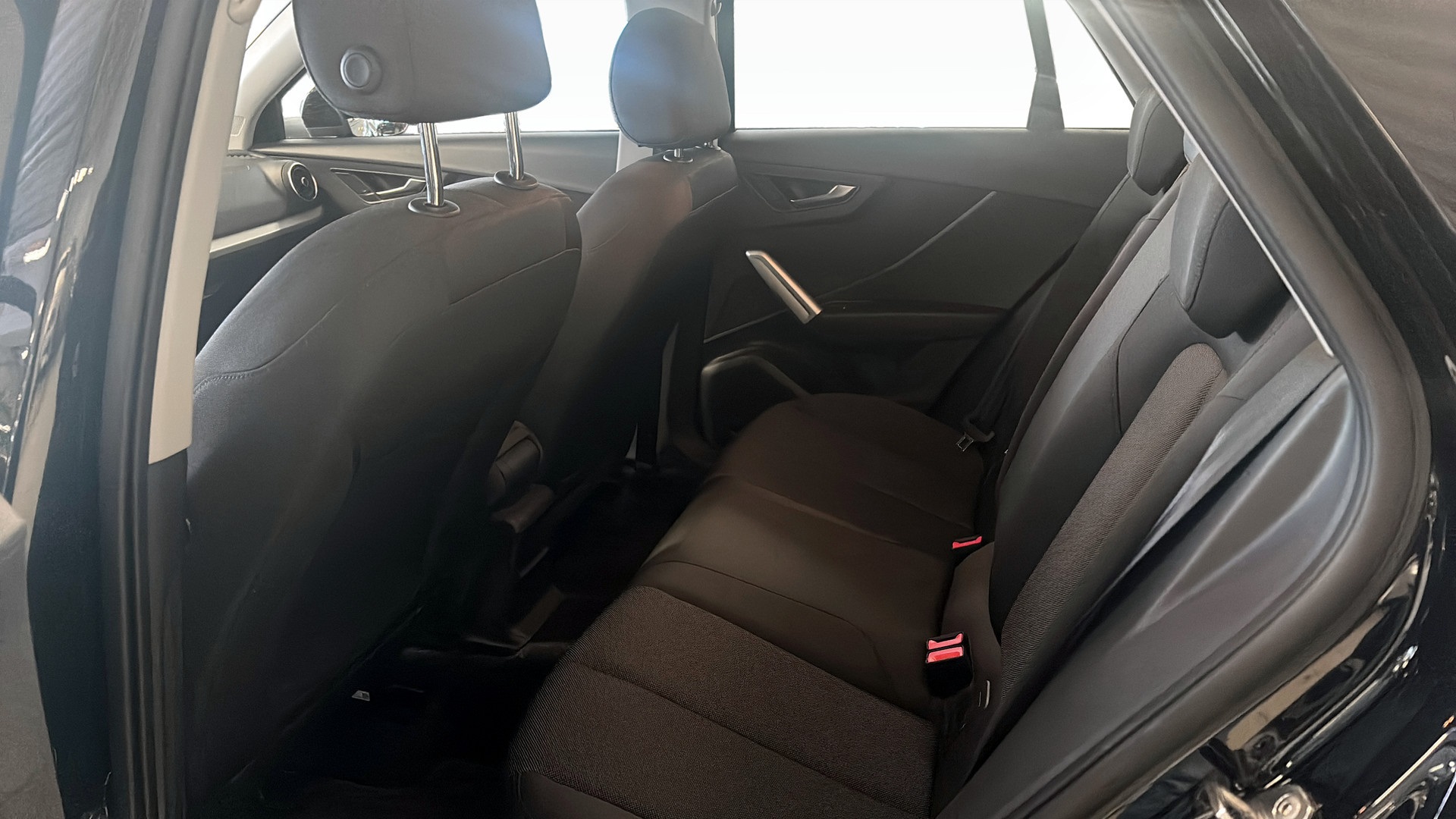 Audi Q2 EJG07W