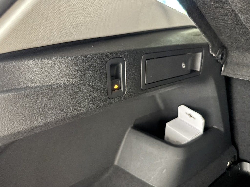 Volkswagen Tiguan EKG46H