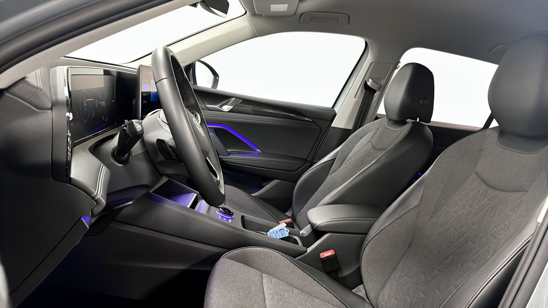 Volkswagen Tiguan EKH46H