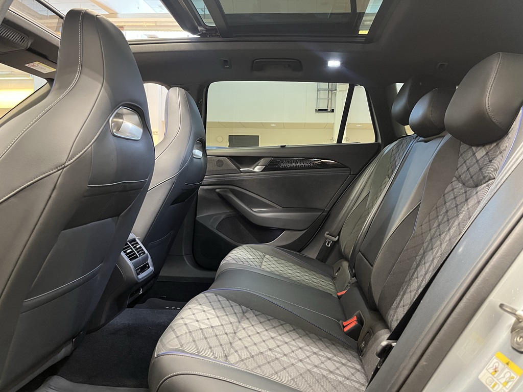 Volkswagen Passat EKL62F