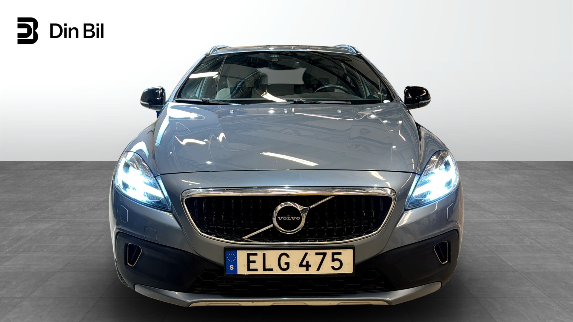 Volvo V40 ELG475