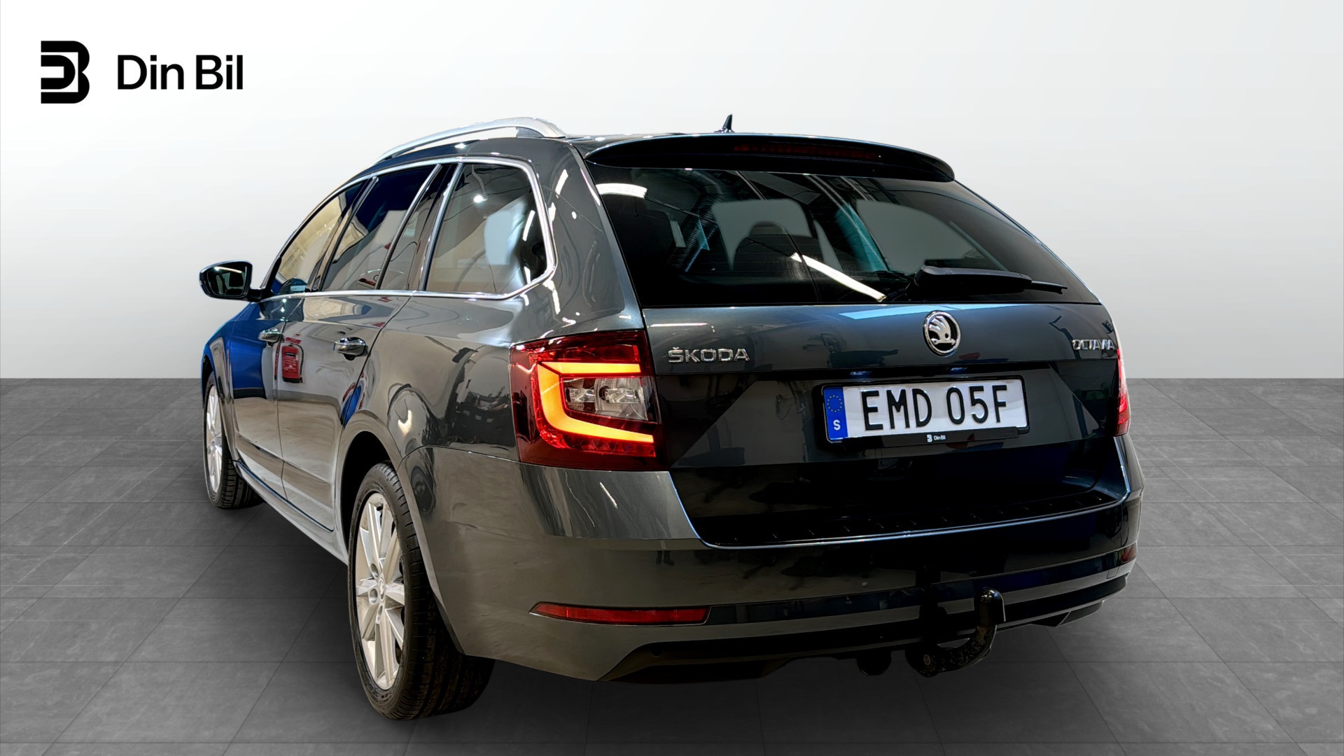 Skoda Octavia Combi EMD05F