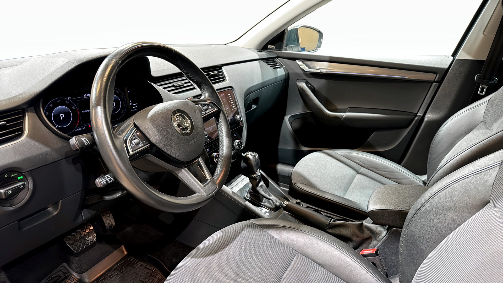 Skoda Octavia Combi EMD05F