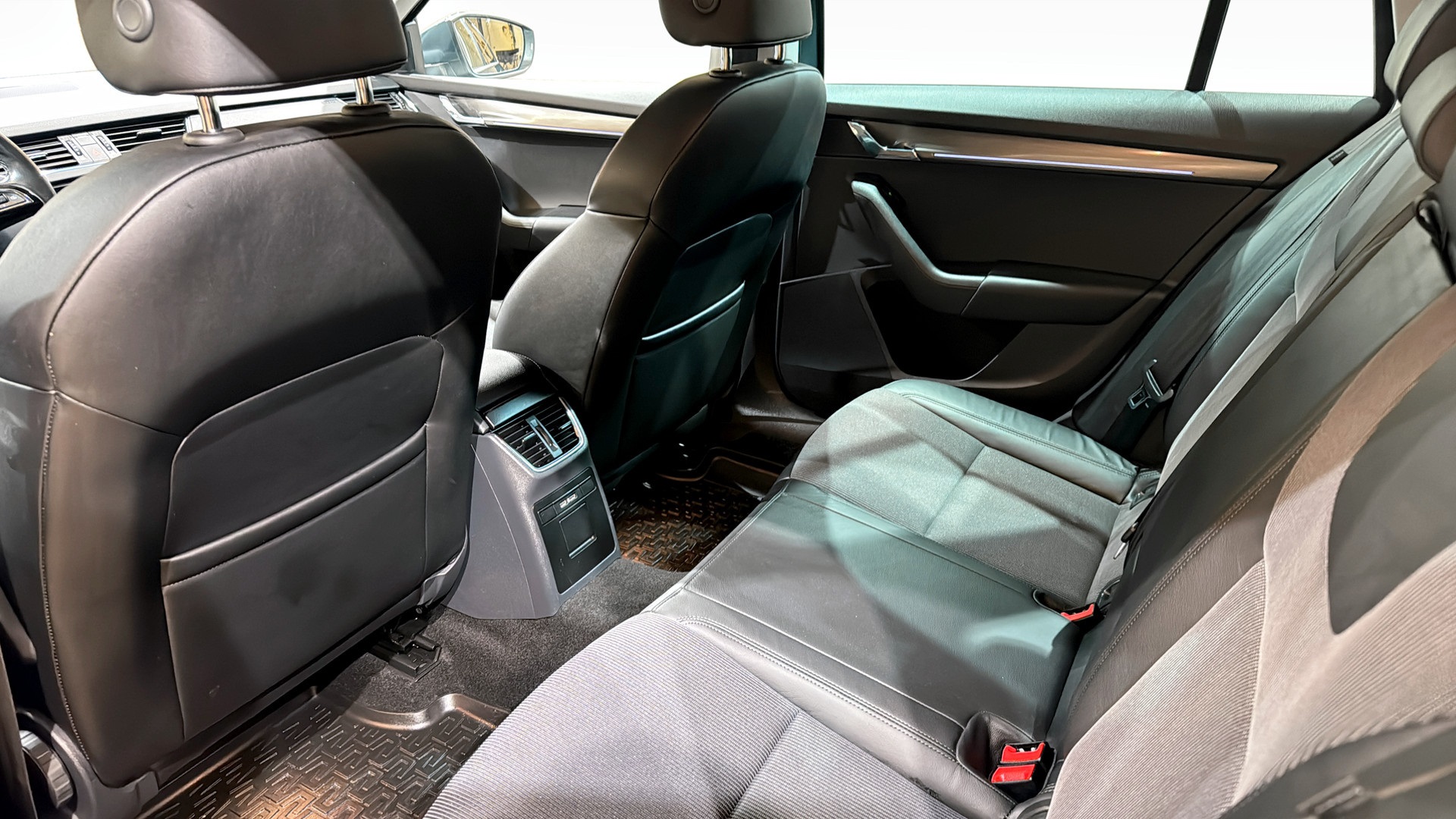 Skoda Octavia Combi EMD05F
