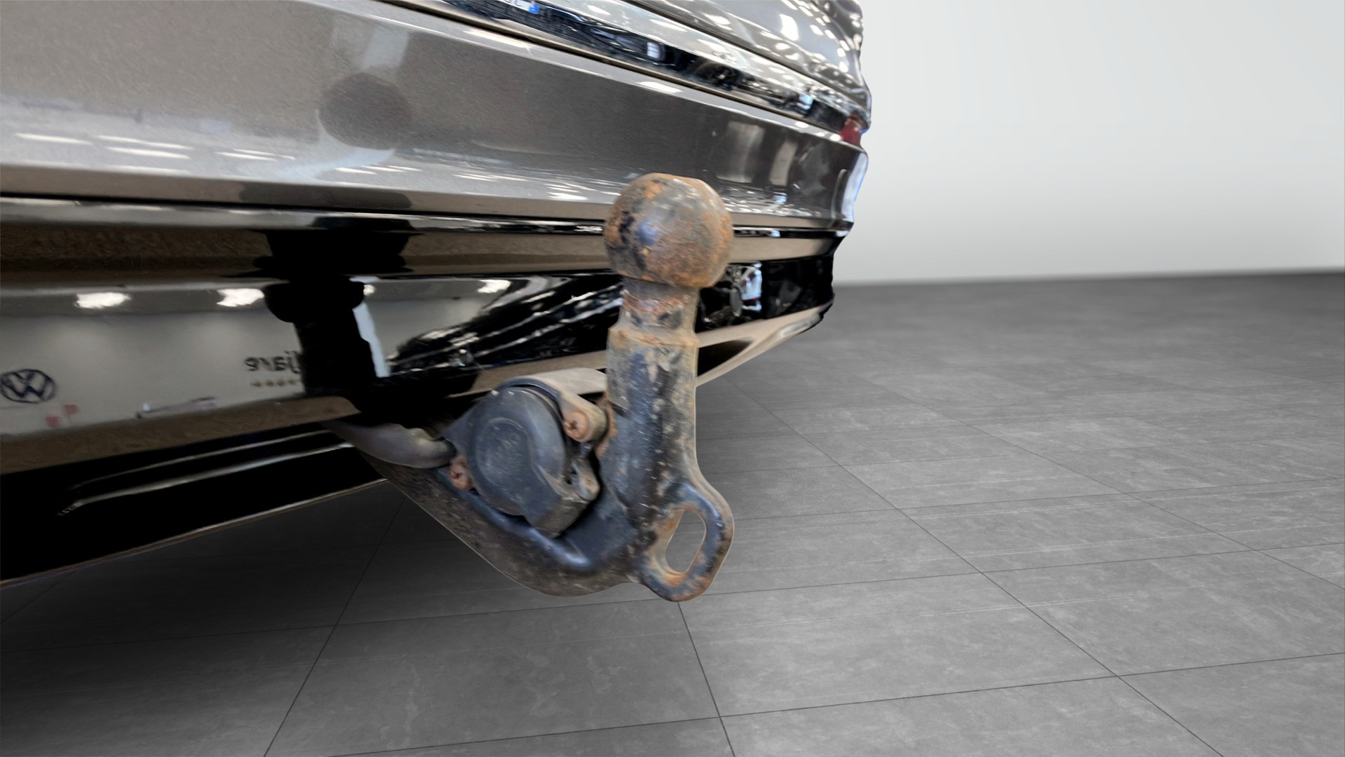 Volkswagen Tiguan EMF75N