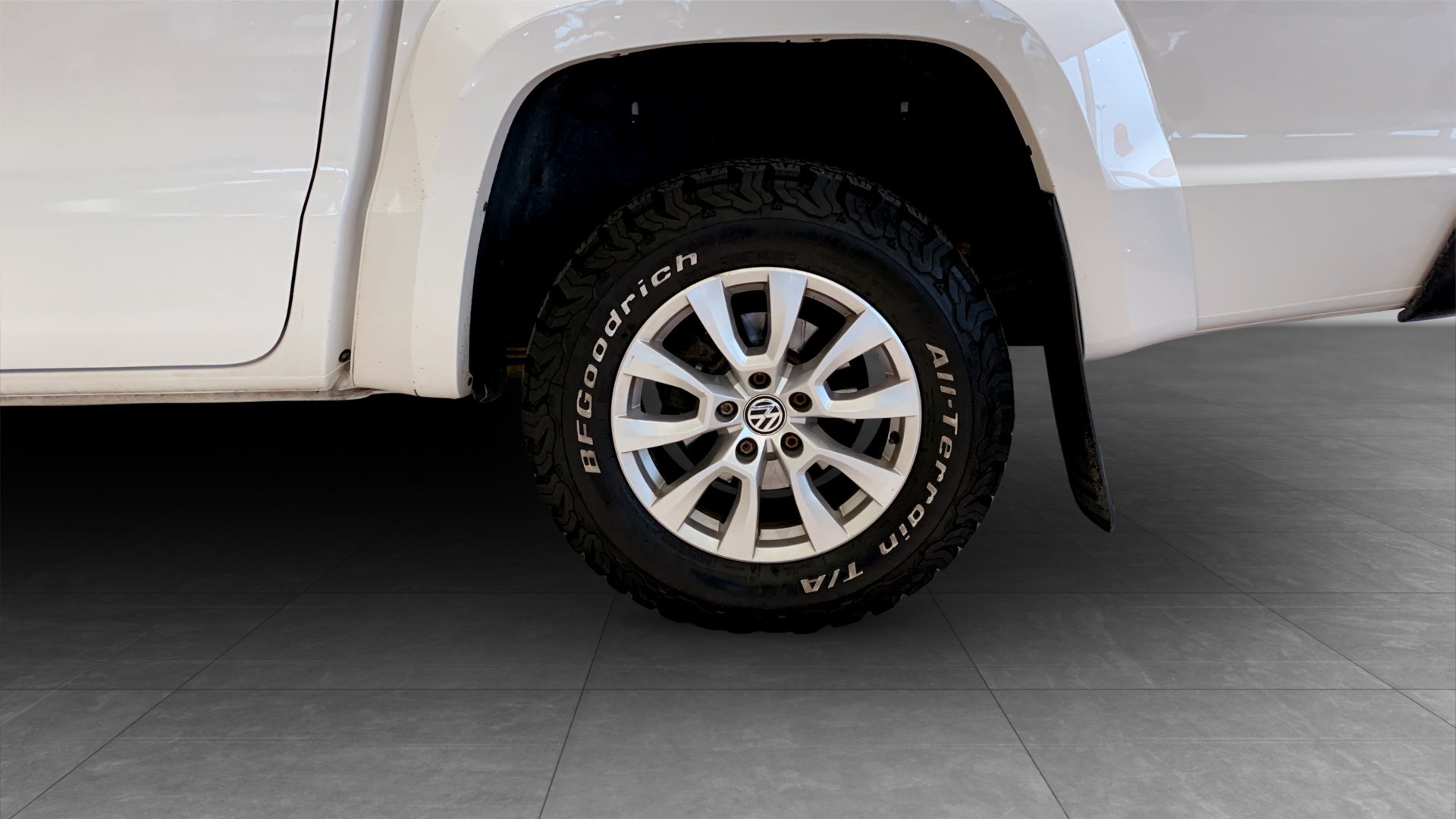 Volkswagen Amarok EMG36J