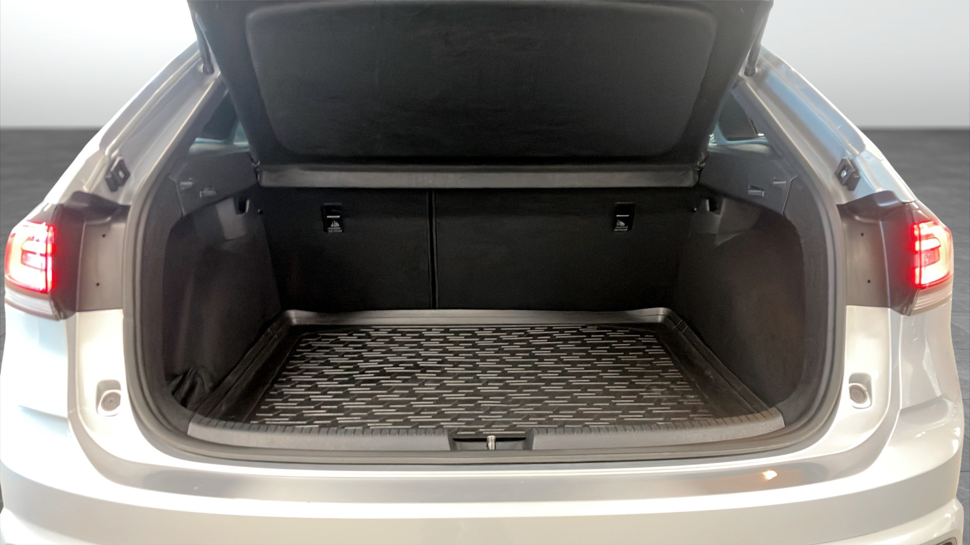 Volkswagen Taigo EMH24W